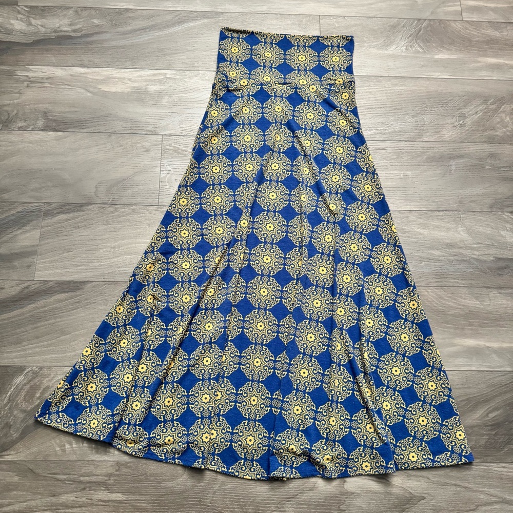 LuLaRoe Blue and Gold Patterned Maci Skirt XS - Picture 2 of 4